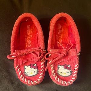 Minnetonka Hello Kitty edition size toddler 7